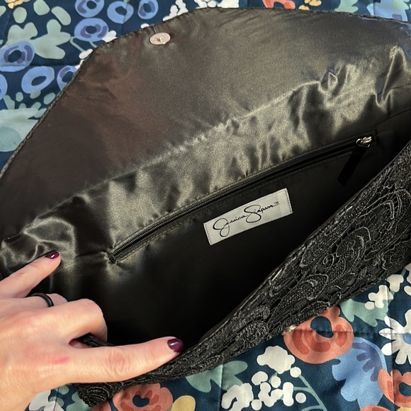 Jessica Simpson black embroidered clutch with snap closure and zip pocket - NEW - Picture 5 of 6